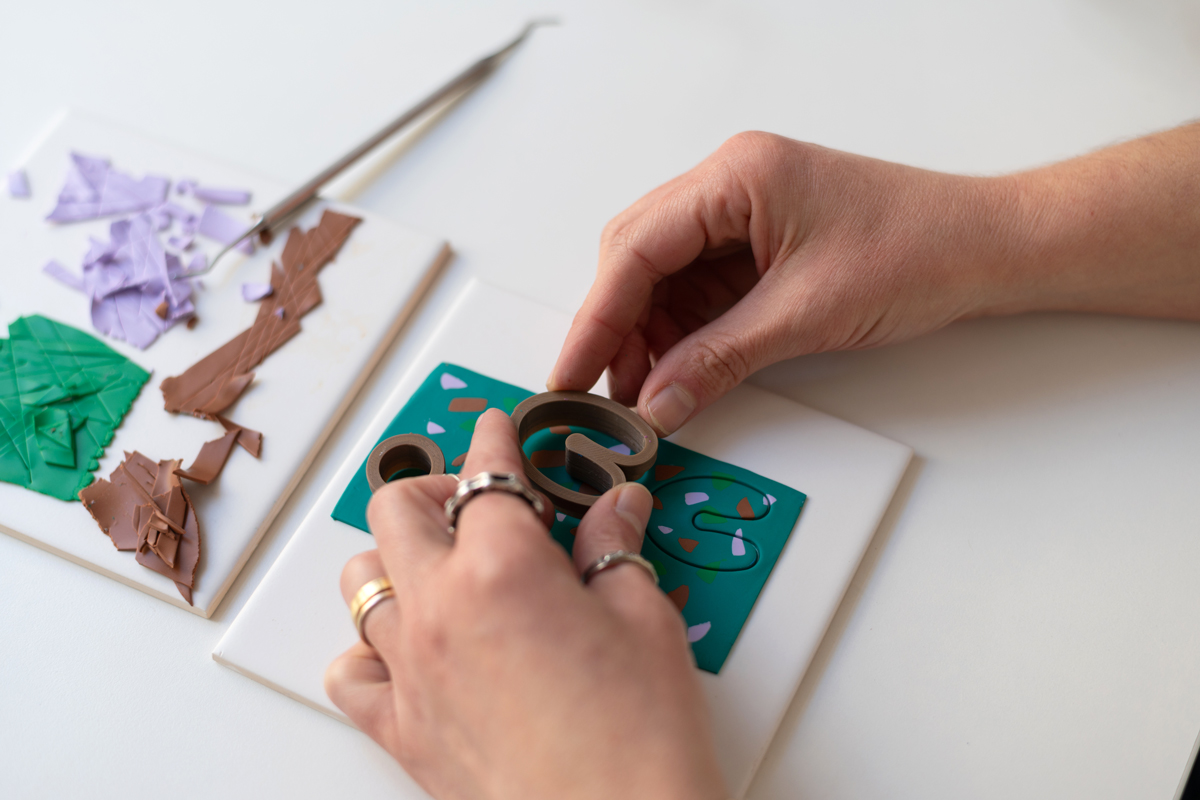 Terrazzo-Ohrringe selbermachen: Nikah Costa | Ocker Studio Terrazzo-Ohrringe selbermachen: Nikah Costa | Ocker Studio