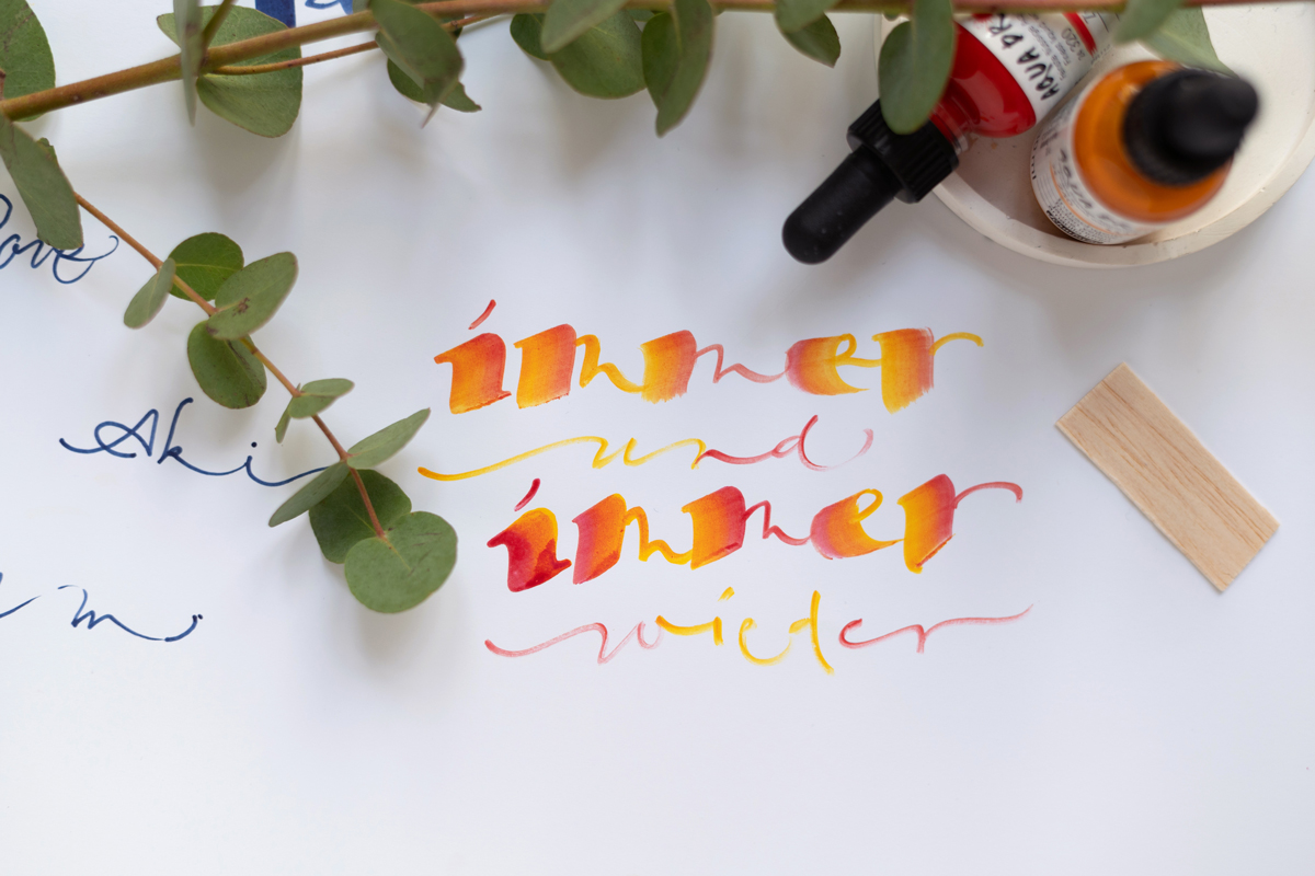 Experimentelle Kalligraphie lernen Wien | Ocker Studio